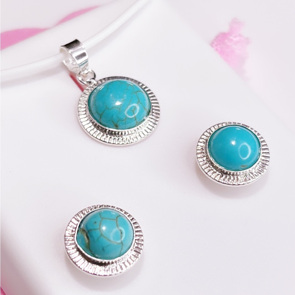 Turquoise and Silver Jewelry Set